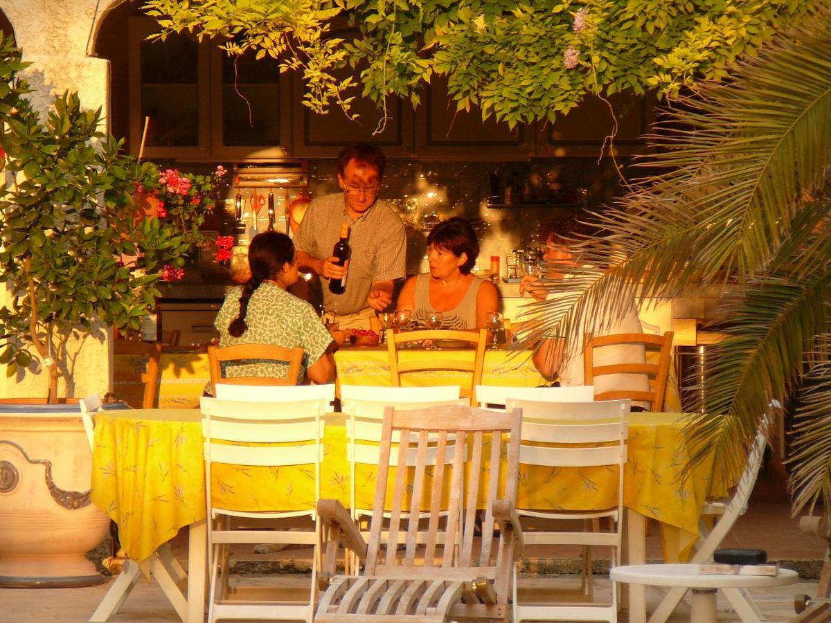 Santolines En Provence Bed & Breakfast Piolenc Екстериор снимка