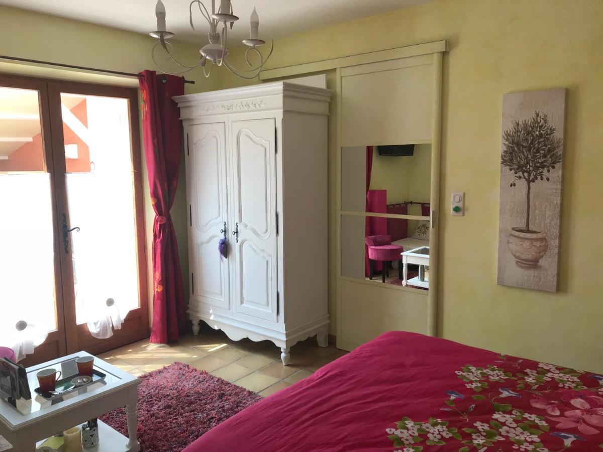 Santolines En Provence Bed & Breakfast Piolenc Екстериор снимка